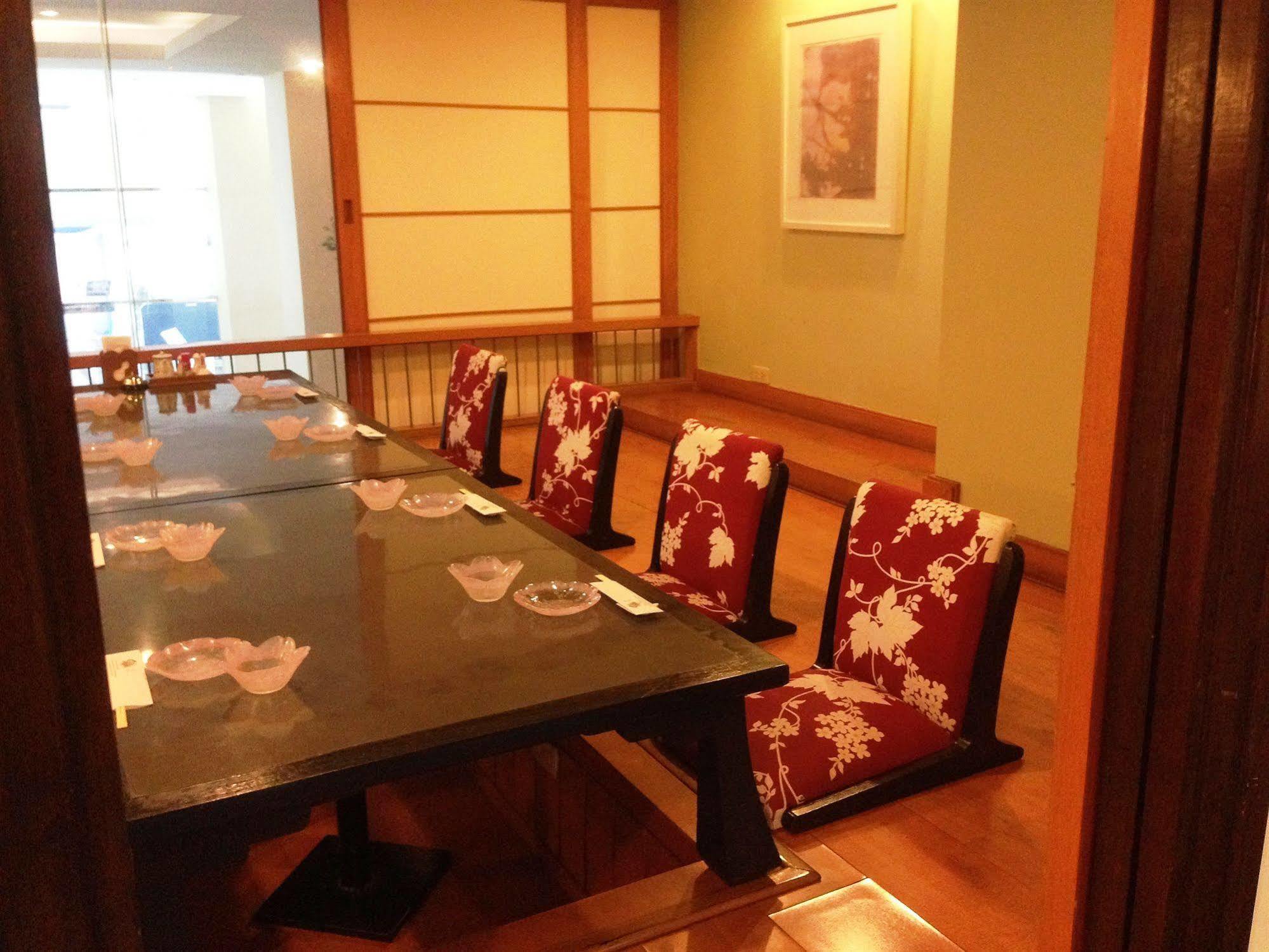 The City Hotel Sriracha By Bbh Japan Си Рача Екстериор снимка